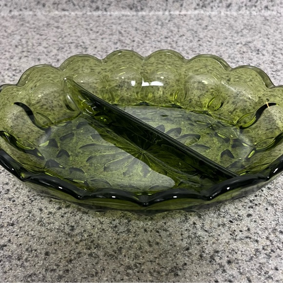 Anchor Hocking Fairfield Green Glass Divided Dish - Picture 2 of 9
